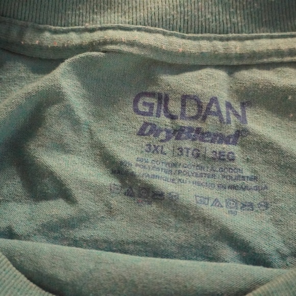 Kyle Larson Sprint Car T-shirt - Picture 2 of 3